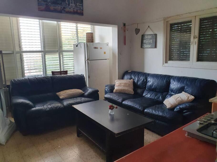 2 Bedroom Apartment In Batiya Makov Shared Rooms Rechovot エクステリア 写真